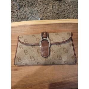 Dooney and Bourke Vintage 1970's Tri-Fold Wallet Beige/Brown Leather.